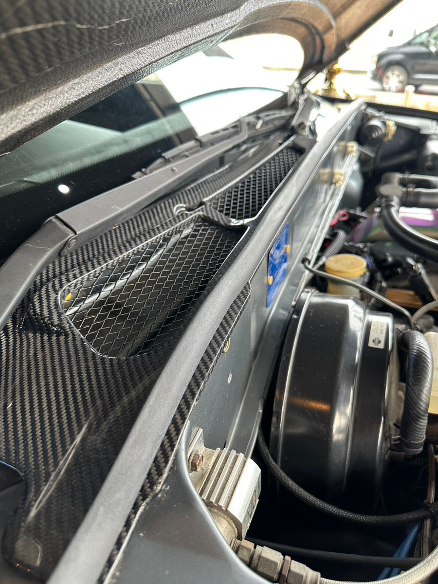 【予約】R32用ドライカーボン カウルトップ Dry carbon cowl top for R32 【reservation】