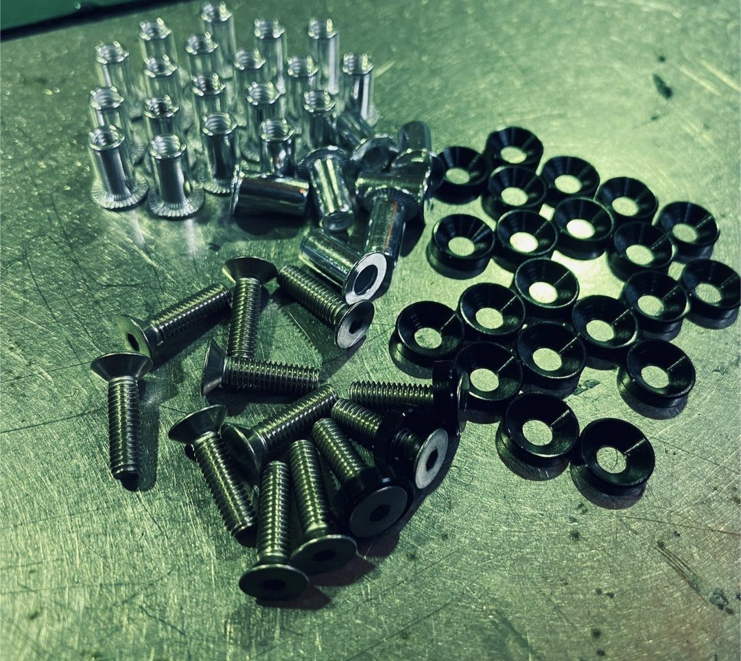 オーバーフェンダー用固定ビス 24本セット Overfender fixing screw 24set